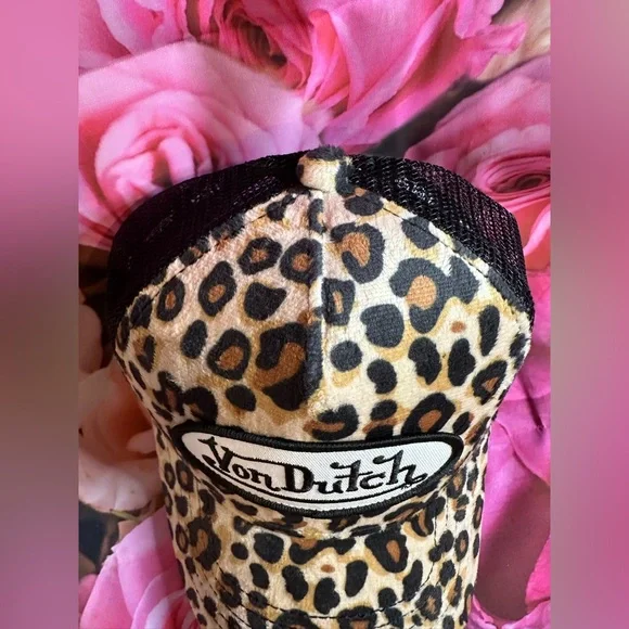 Von Dutch Animal Print Trucker Hat - Picture 2 of 12